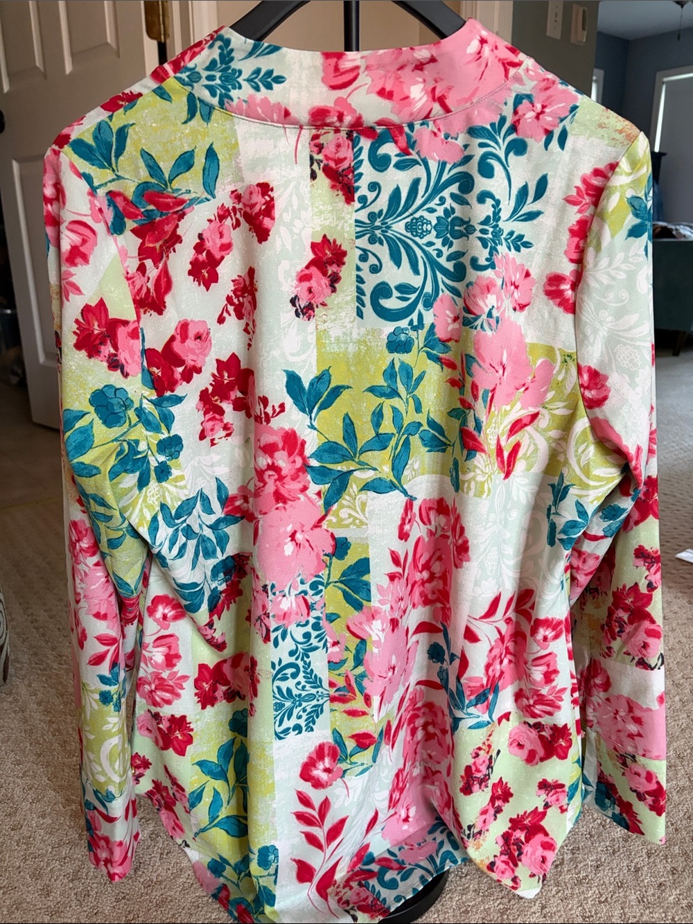 Isaac Mizrahi Live Floral V-Neck Blouse in Pink, Teal, Lime, White - Picture 2 of 2